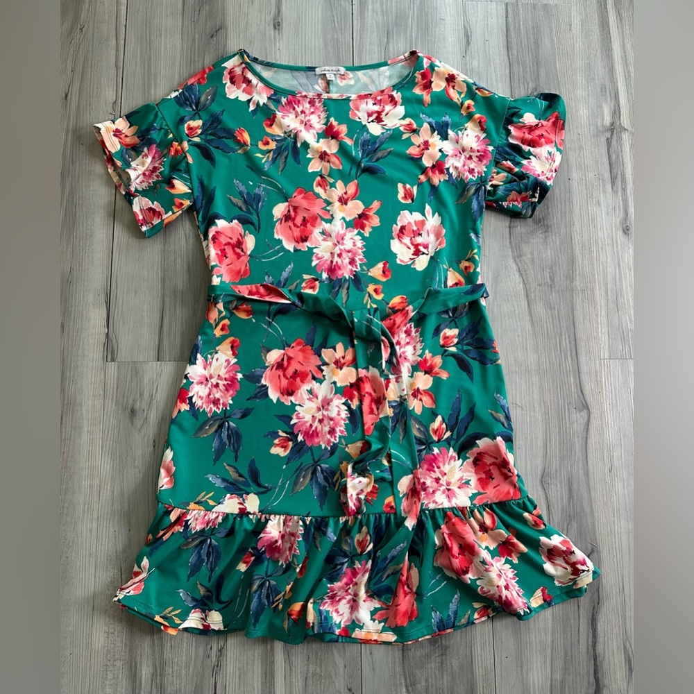 WHITE BIRCH Dress Womens Size S Green Floral Sleeve Ruffled Belted Stretch Short